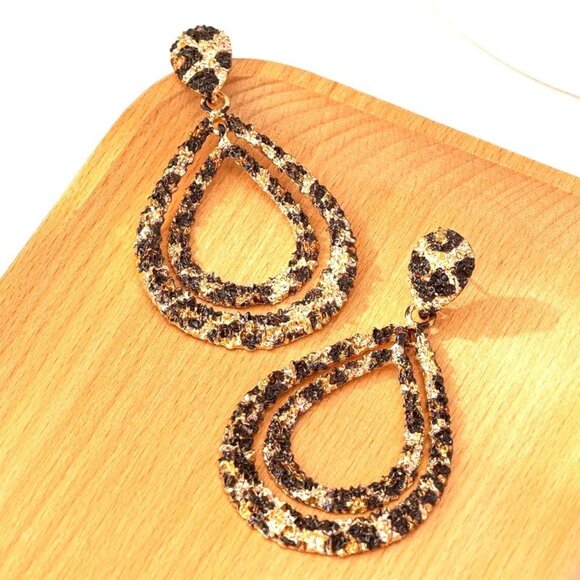 Vintage-Style Gold Tone &‎ Black Crystal Teardrop Dangle Earrings - Picture 4 of 4